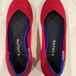 Rothys red women’s The Flat, size 7, brand new insoles